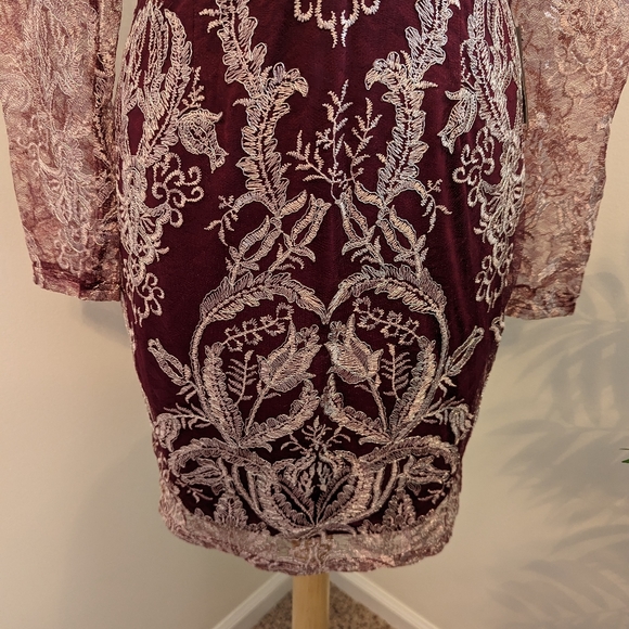 Soieblu Burgundy Lace Long Sleeve Dress - Picture 5 of 12
